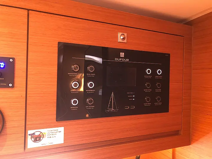 Dufour 530 Owner's version - 