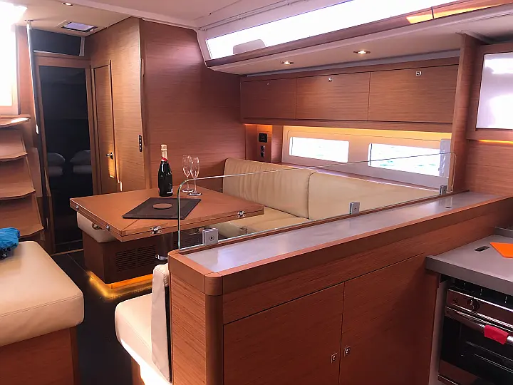 Dufour 530 Owner's version - 