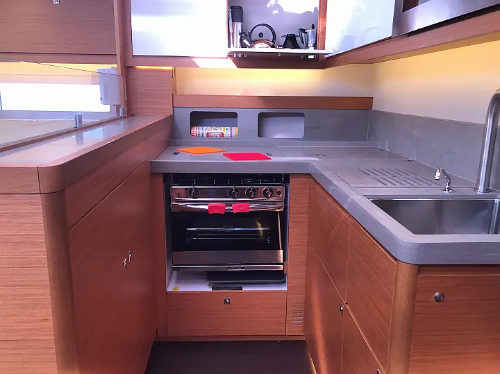 Dufour 530 Owner's version - 