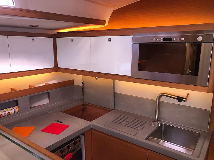 Dufour 530 Owner's version - 