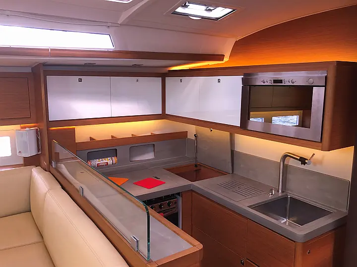 Dufour 530 Owner's version - 