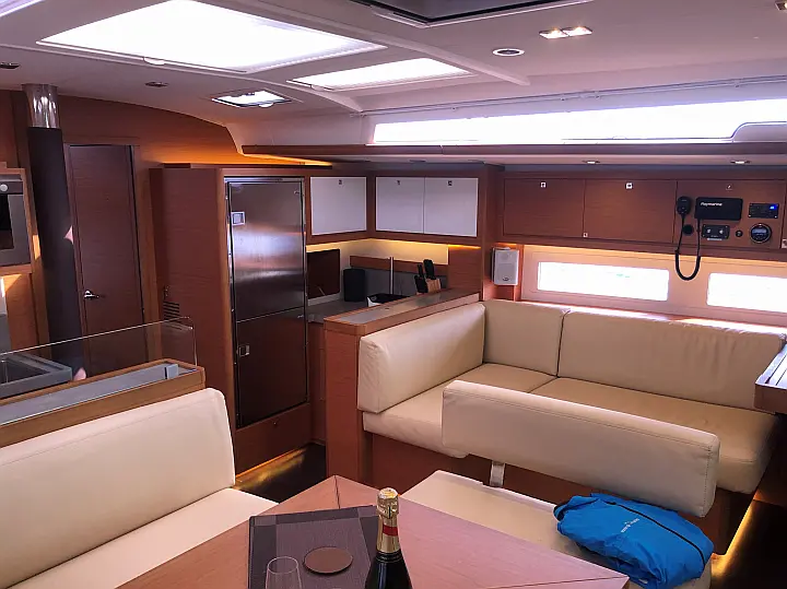 Dufour 530 Owner's version - 