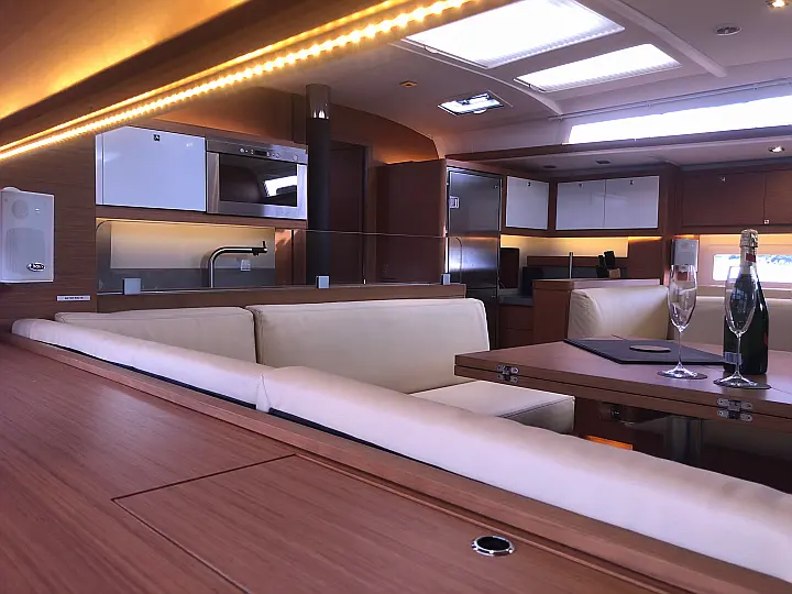 Dufour 530 Owner's version - 