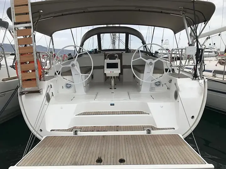 Bavaria Cruiser 46 (4 cab.) - External image