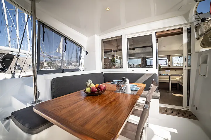 Lagoon 40 (4 cab) - 