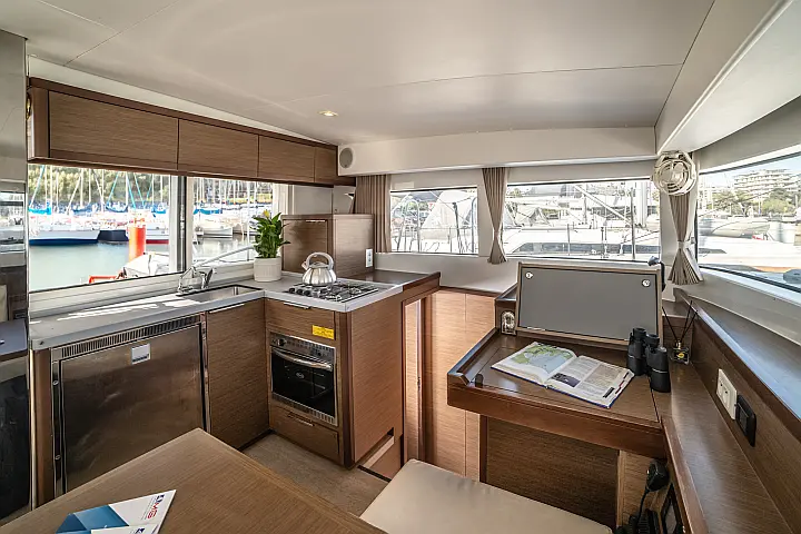 Lagoon 40 (4 cab) - 