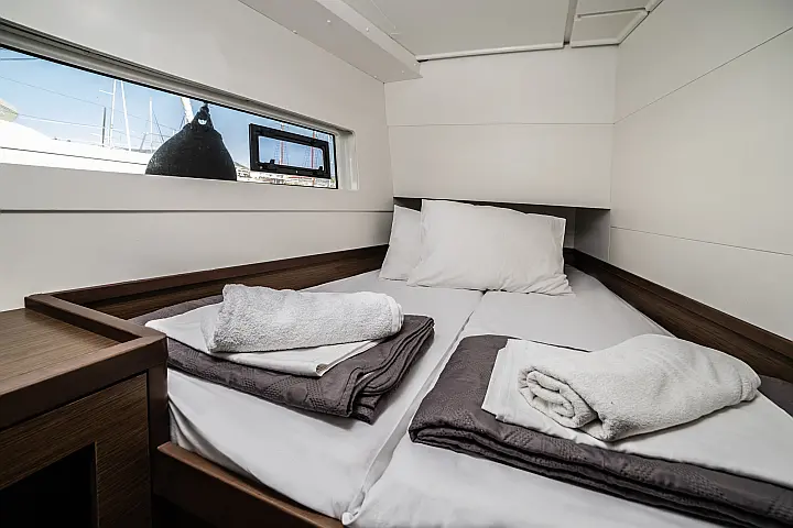 Lagoon 40 (4 cab) - 