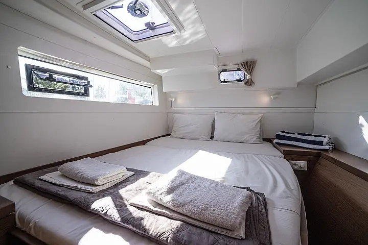 Lagoon 40 (4 cab) - 