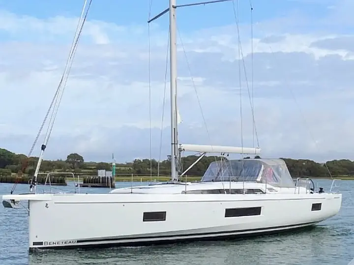 Oceanis 51.1 (5 cab.) - External image