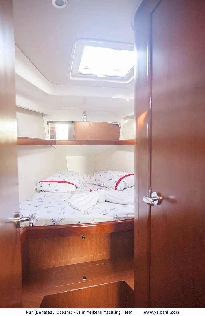 Oceanis 40 - Front Cabin