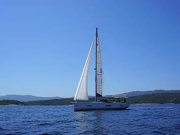 Dufour 530 - External image