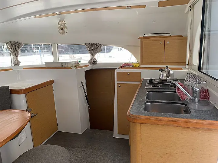 Lagoon 380 - 