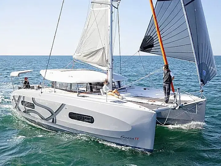 Excess 11 - External image