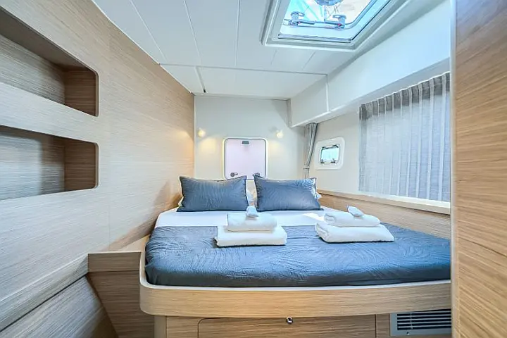 Lagoon 42 - 