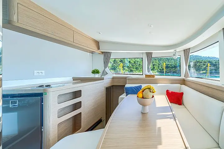 Lagoon 42 - 