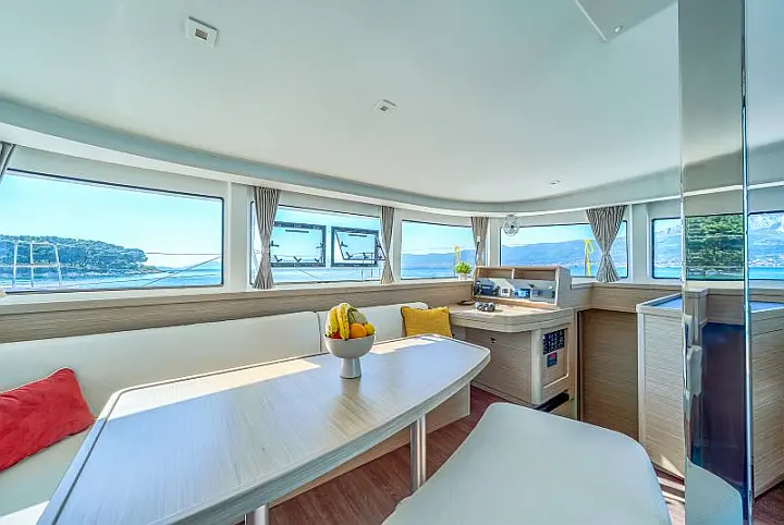Lagoon 42 - 