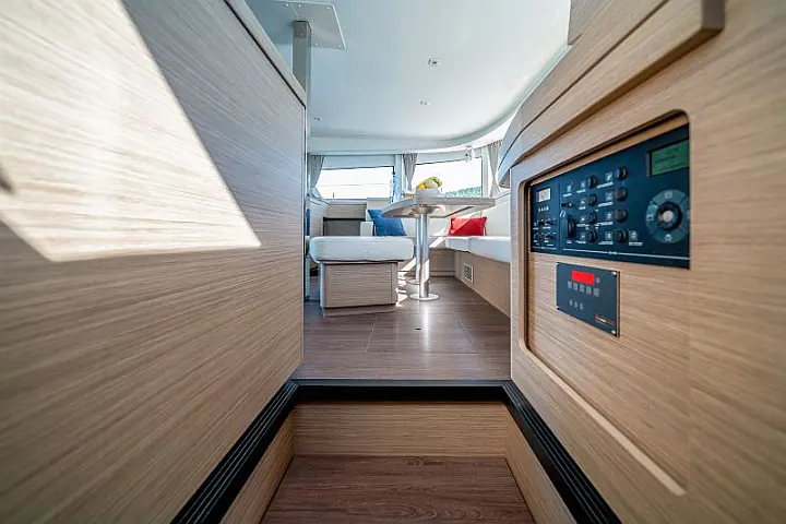 Lagoon 42 - 