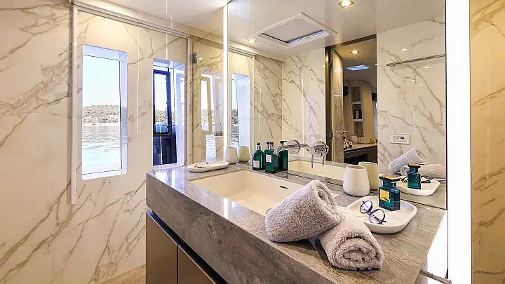 Sunreef 80 - 