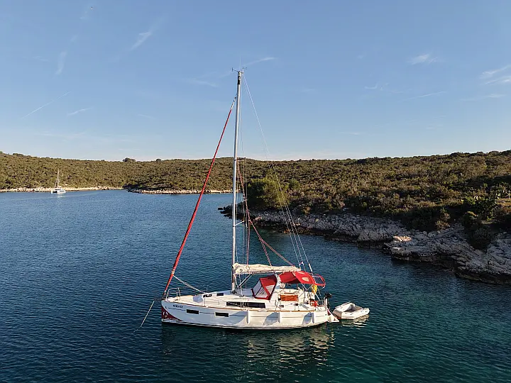 Oceanis 35 - External image