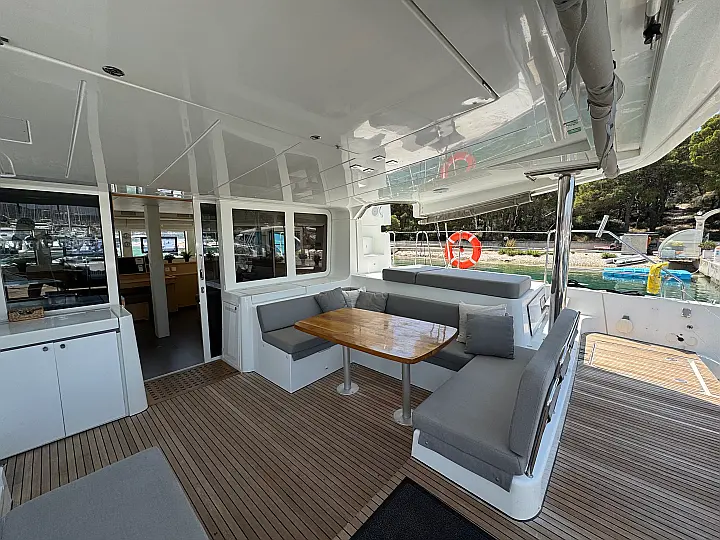 Lagoon 52F - 