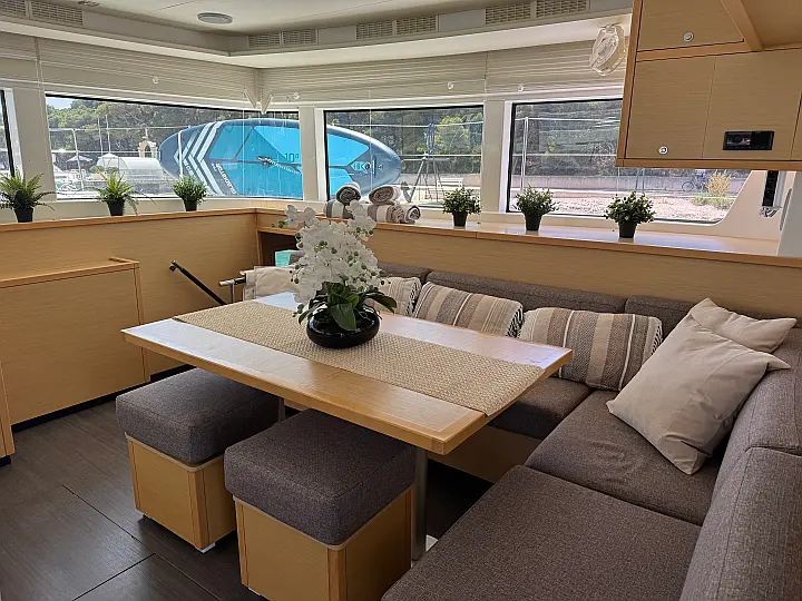 Lagoon 52F - 