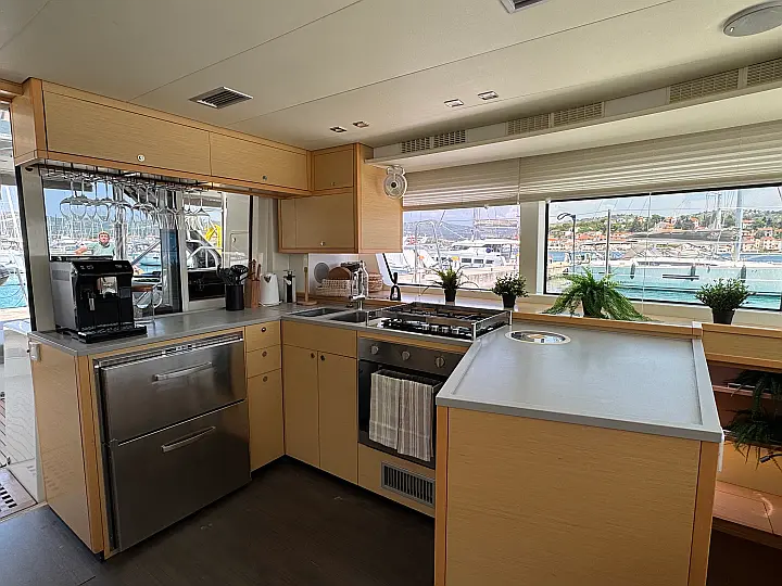 Lagoon 52F - 