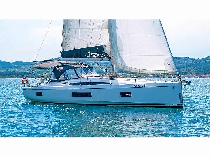 Oceanis 51.1 (5+1 cab) A/C & GEN - External image