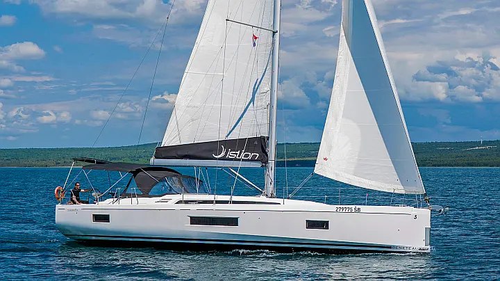 Oceanis 51.1 (5+1 cab) A/C & GEN - 