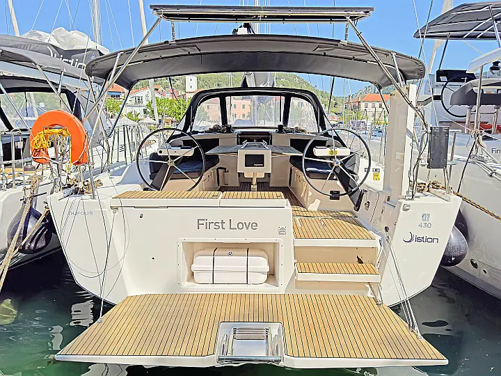 Dufour 430 - 