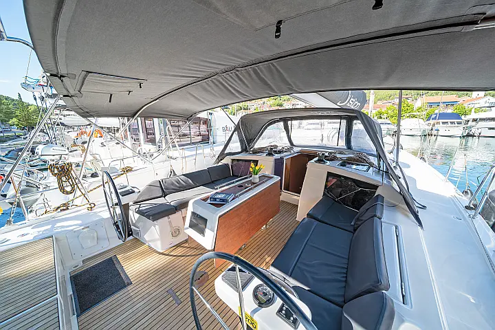 Dufour 430 - 