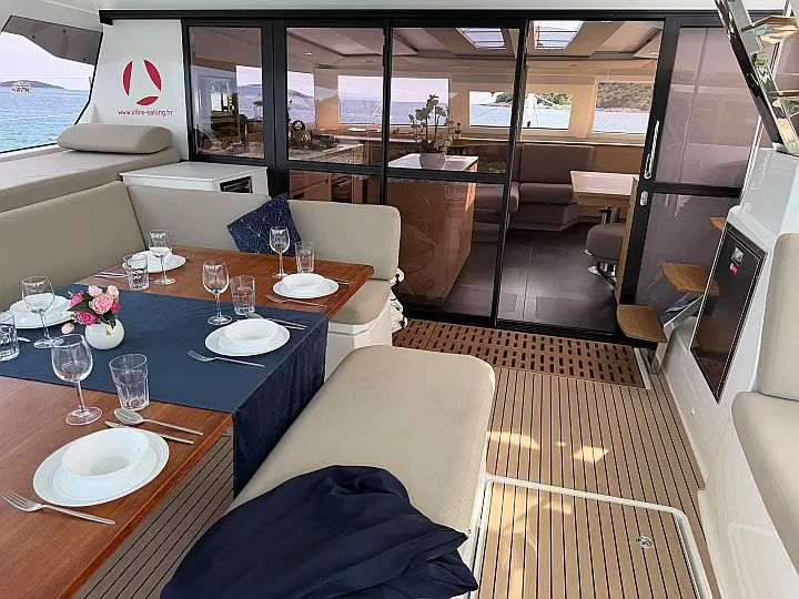 Aura 51 - 