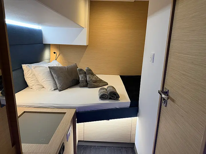 Aura 51 - 