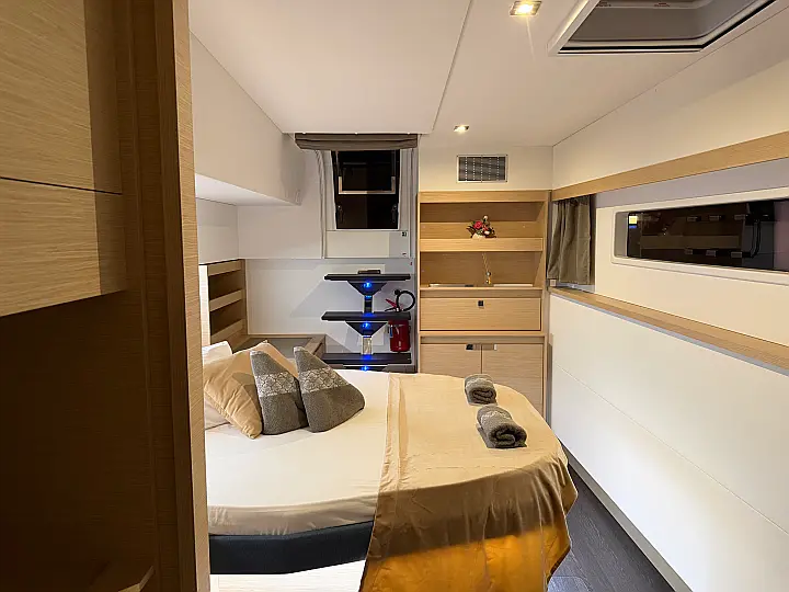 Aura 51 - 