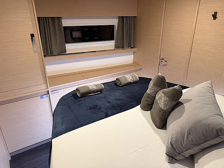 Aura 51 - 