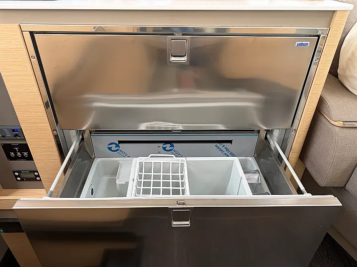 Aura 51 - 