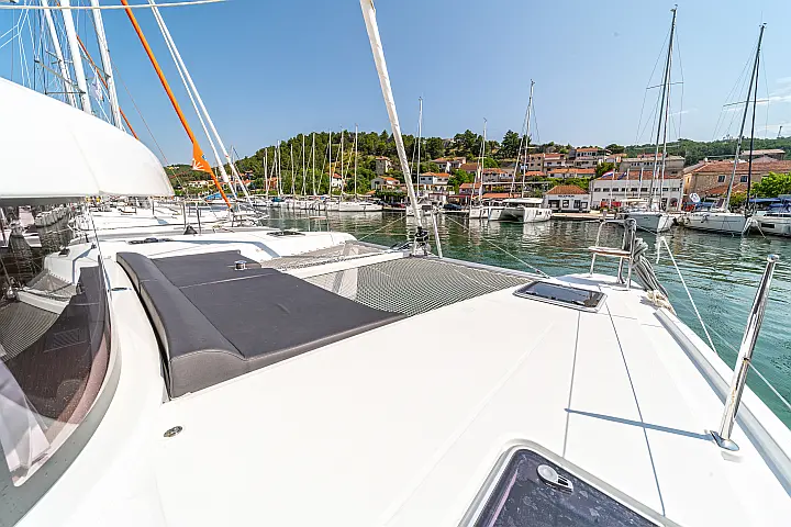 Lagoon 42 A/C & GEN & WM - 
