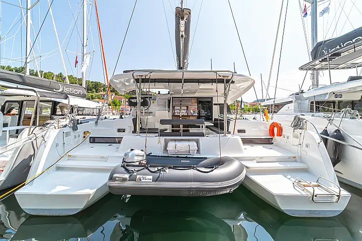 Lagoon 42 A/C & GEN & WM - 