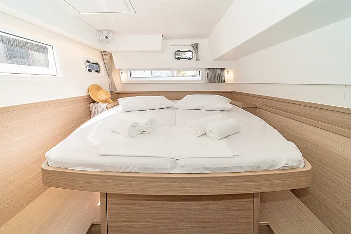 Lagoon 42 A/C & GEN & WM - 