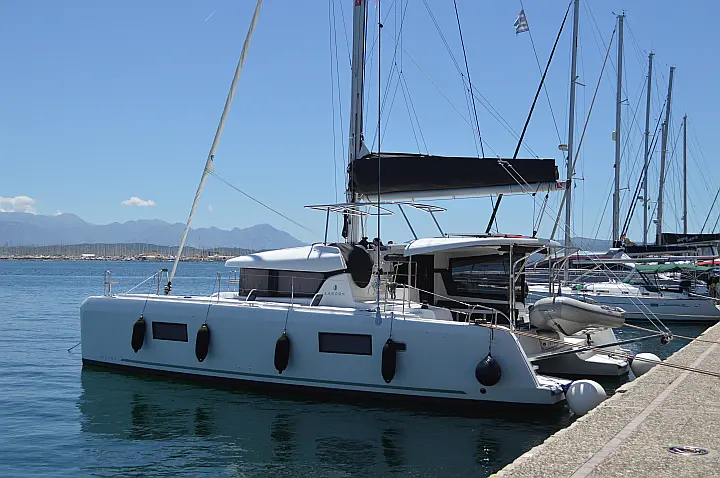 Lagoon 42 - 