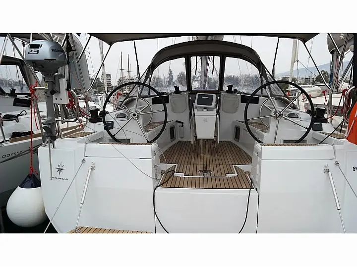 Sun Odyssey 449 - External image