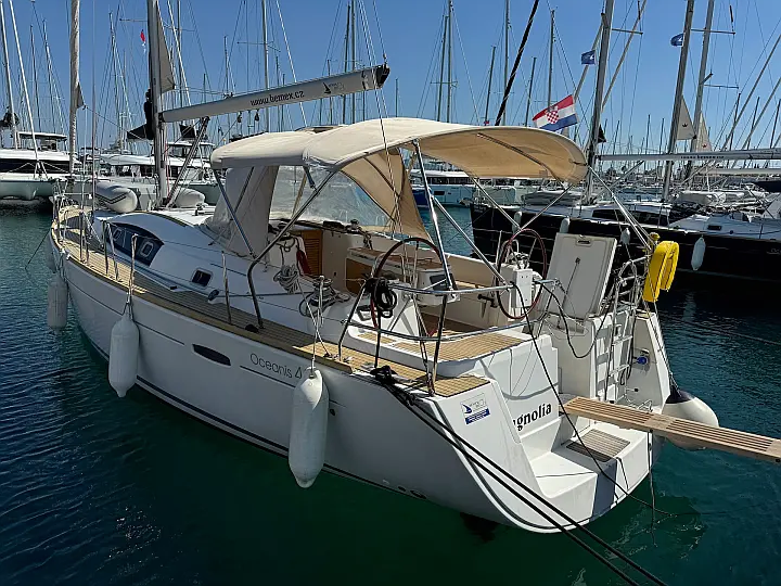 Oceanis 43 - External image