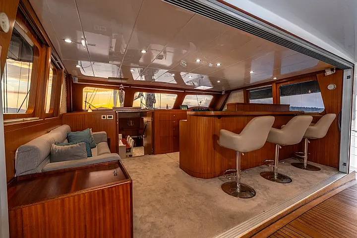 LUCKY YOU MOTORSAILOR - 