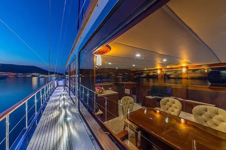 MOTORSAILOR DEA DEL MARE - 