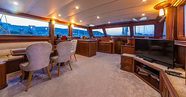 MOTORSAILOR DEA DEL MARE - 