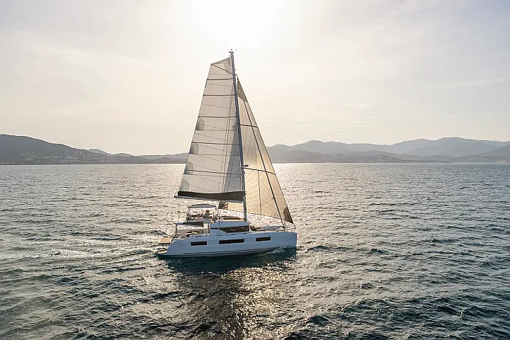 Lagoon 51 (4+1) - 