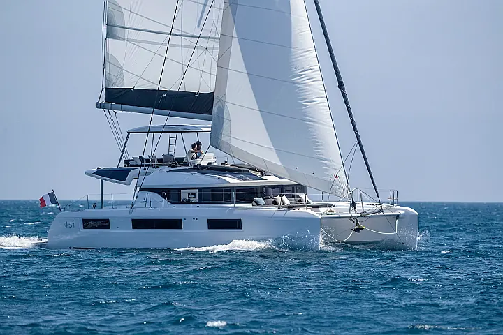 Lagoon 51 (4+1) - 