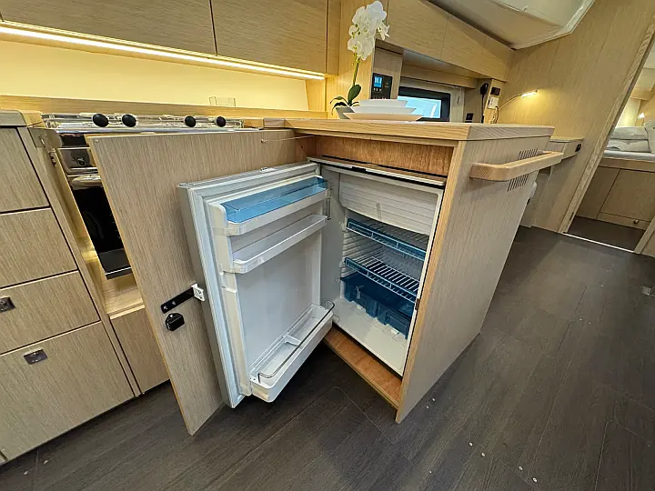 Bavaria C42 - 