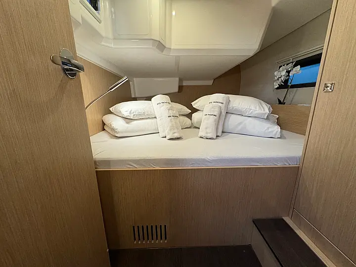 Bavaria C42 - 