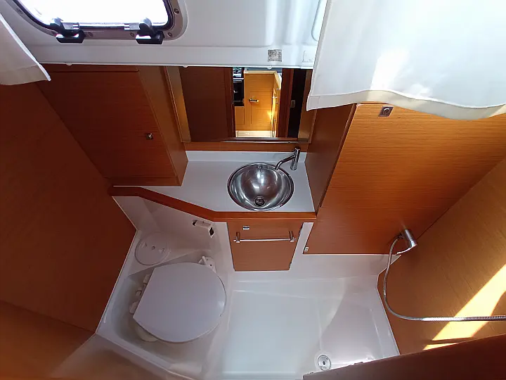 Sun Odyssey 379 - 