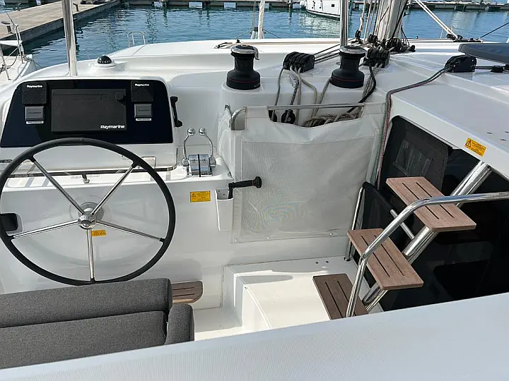 Lagoon 42 - 